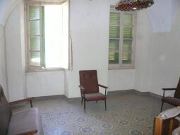 Pigna, appartamento da ristrutturare