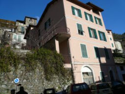 Pigna, appartamento da ristrutturare