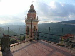 Seborga, piccolo appartamento con terrazzo
