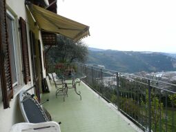 indipendent house with sea view camporosso