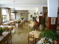 hotel restaurant in Pigna