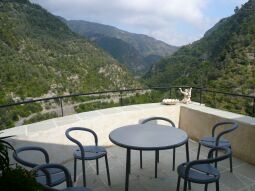 Spacious apartment in Airole