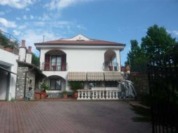 Villa with sea view Bordighera 